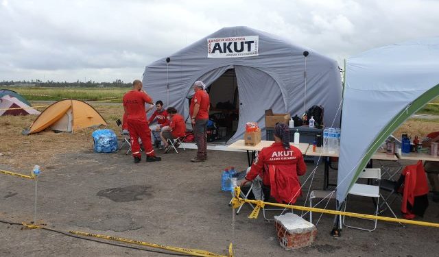 Akut, Mozambik’e Yardım Elini Uzattı