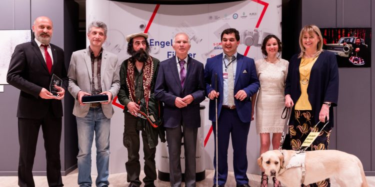 Engelsiz Filmler Ödüllerini Aldılar