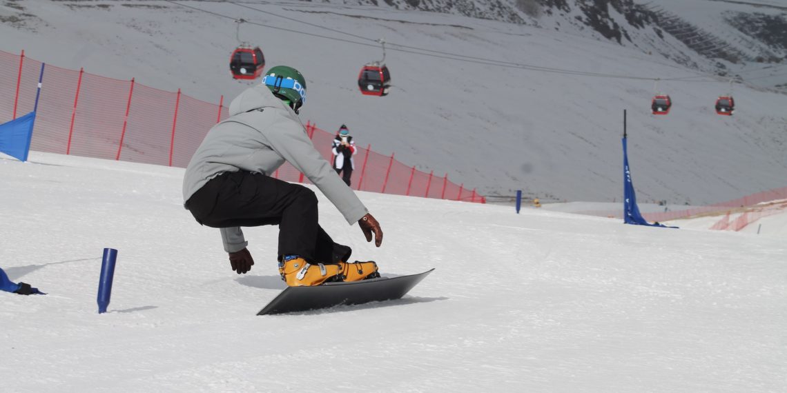 Snowboard Dünya Kupası, 2700 metre rakımda, 210 cm. kar kalınlığında düzenlenecek