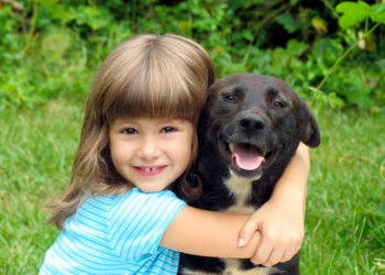 Çocuklu Evlerde Köpek Beslerken Dikkat Edin