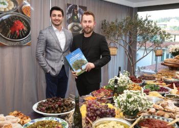 Anadolu lezzetlerini buluşturan Komili Lezzet Seyahatnamesi’nin 2ncisi yayımlandı