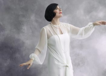 Pınar Ayhan “ORADA DURUVERSEYDİ ZAMAN” ile Büyüledi