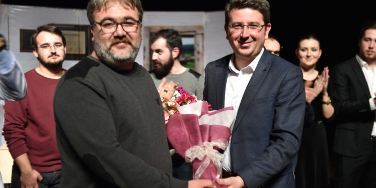 Türk Tiyatrosu Uşak’ta Yükselişe Geçti