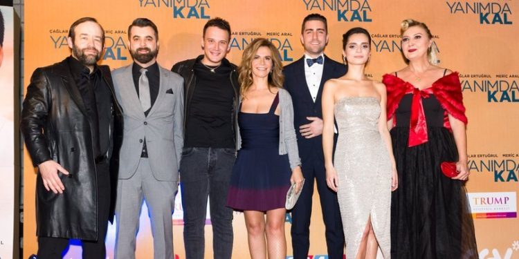 Yanımda Kal Filminin Galası Yapıldı