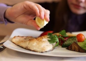 Omega 3’ü Öldürmemek İçin Balığa Limon Sıkmayın