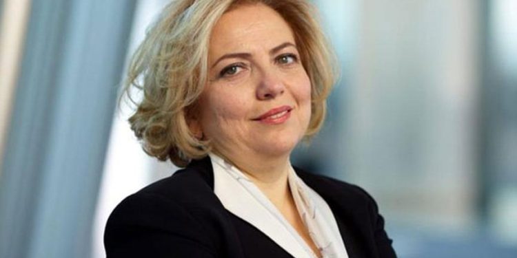 İş Bankası’na İlk Kadın Y.K. Başkanı!