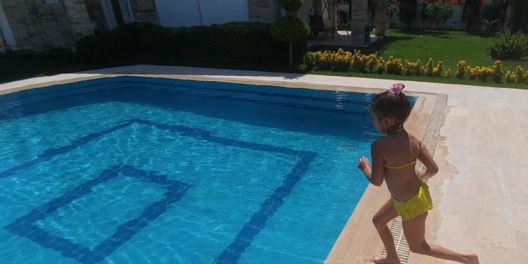 Yaz Aylarında Büyük Tehlike: Havuzlar!